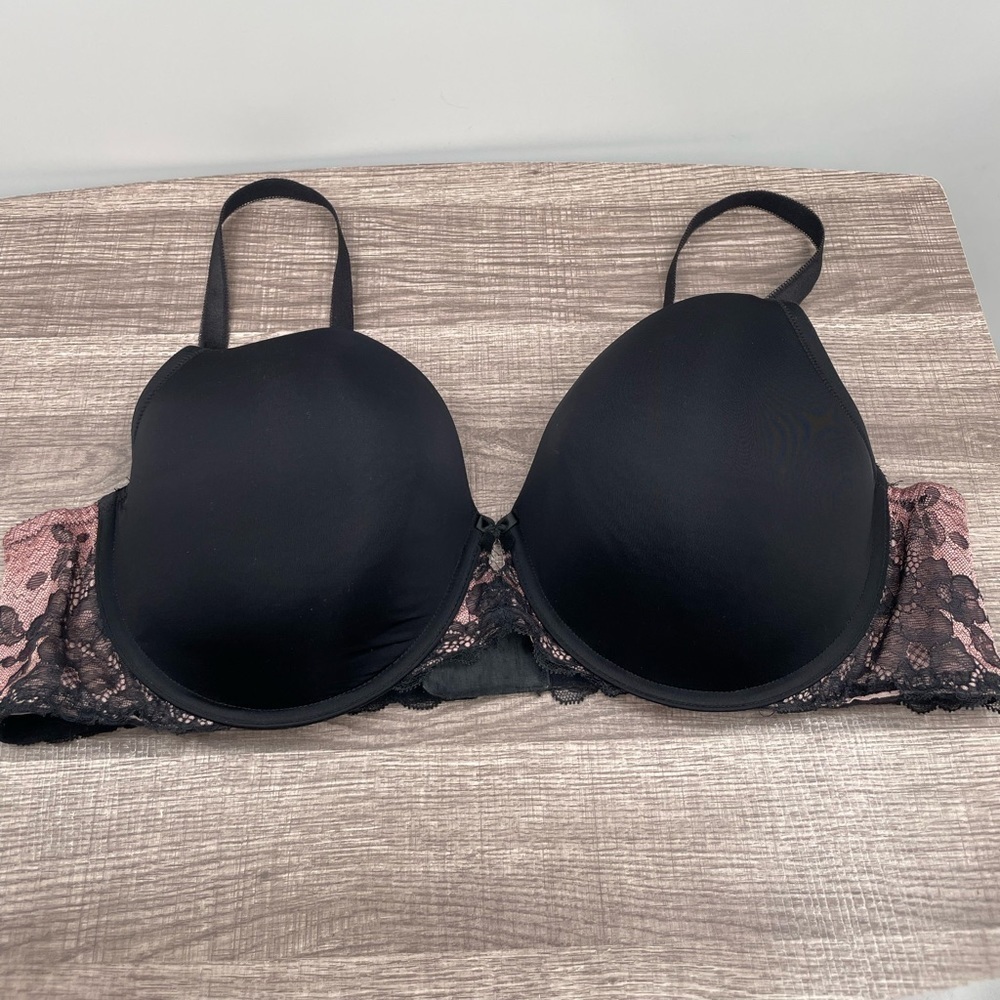 Torrid curve black padded underwire lace bra